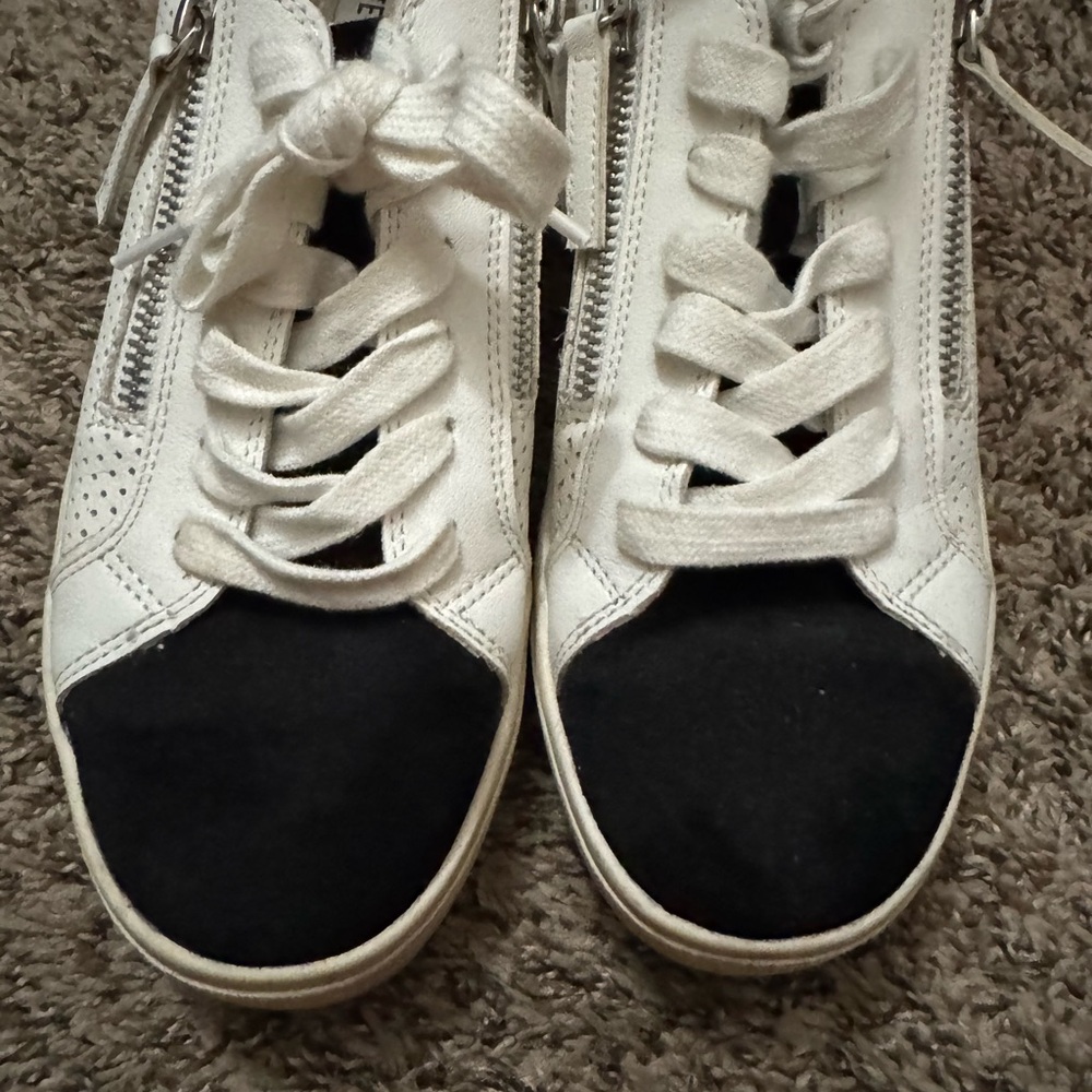 Steve Madden White and Black Women's Sneakers